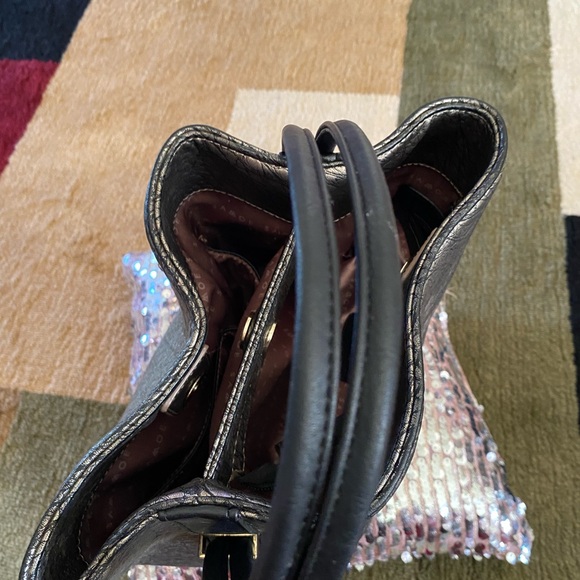 Samoe Bucket Bag - Picture 10 of 11